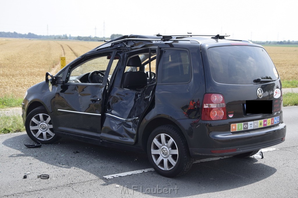 Schwerer Krad Pkw Unfall Koeln Porz Libur Liburer Landstr (Krad Fahrer nach Tagen verstorben) P033.JPG - Miklos Laubert